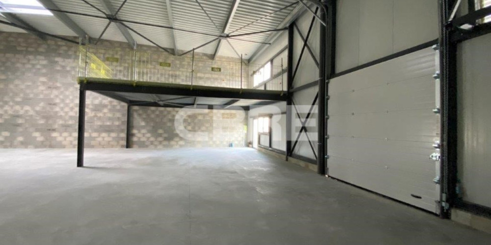 local industriel à BLANQUEFORT (33290)